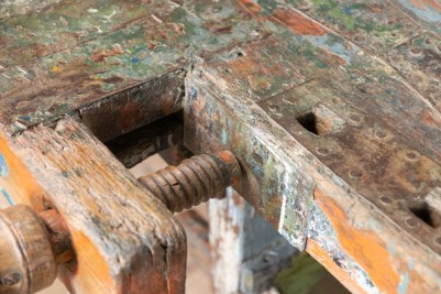 industrial-sideboard-with-vice-close-up