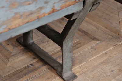 industrial-sideboard-serving-station-cast-iron-legs