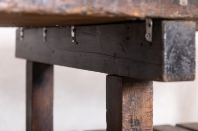 close-up-of-farmhouse-kitchen-island