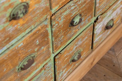 apothecary-unit-drawers-close-up