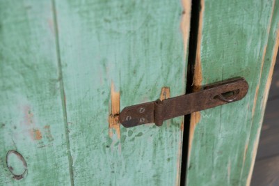 industrial-pine-sideboard-latch