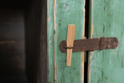 industrial-pine-sideboard-door-latch