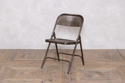 vintage-metal-folding-chairs