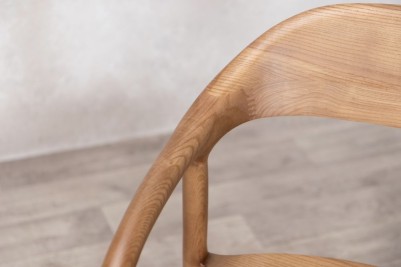 alder-dining-chair-weathered-oak-close-up