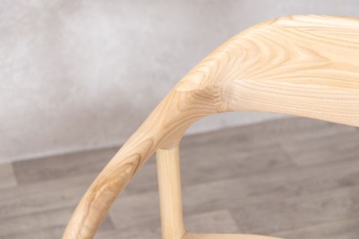 alder-dining-chair-natural-close-up