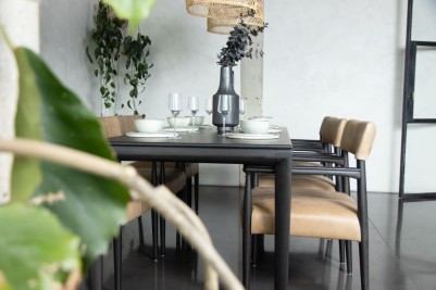 baltimore-dining-table-lifestyle
