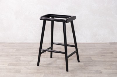 chameleon-counter-stool-in-black