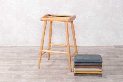 chameleon-counter-stool-with-pads