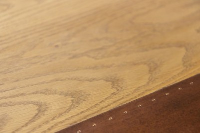 copper-edge-dining-table-wood-grain-detail