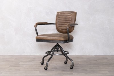 exeter-chair-hickory-brown