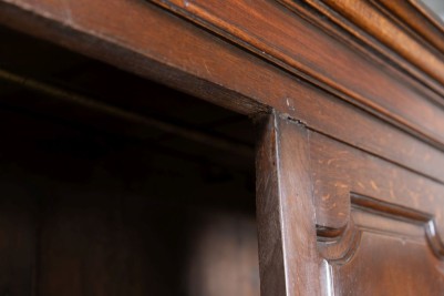 george-iii-livery-cupboard-close-up