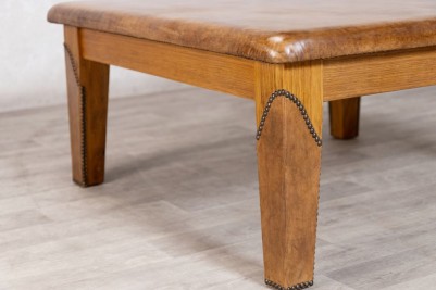 gym-bench-coffee-table-close-up