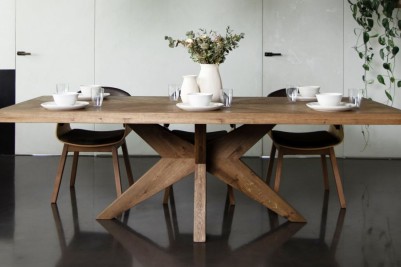 knightsbridge-oak-dining-table-weathered