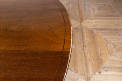 vintage-large-mahogany-round-dining-table-edge