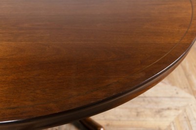 vintage-large-mahogany-round-dining-table-edge