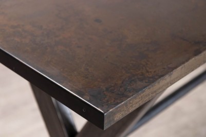 steel-table-corner