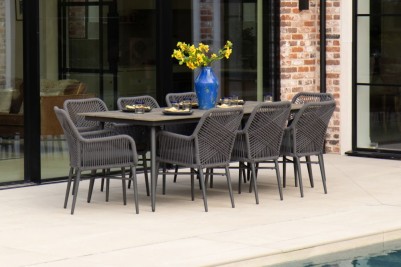 monza-outdoor-dining-table-lifestyle-image