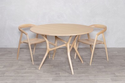 mulberry-wooden-top-table-natural-with-chairs