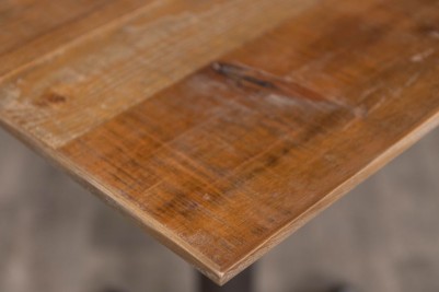 reclaimed-pine-corner-detail