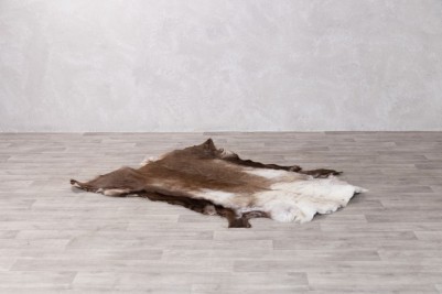 reindeer-hide-rug