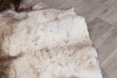 reindeer-hide-rug