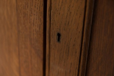 solid-oak-cabinet-with-drawers-close-up