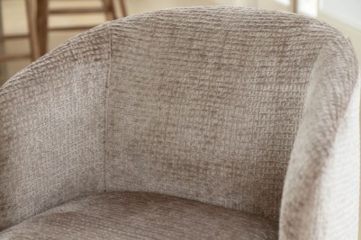 valentina-chair-sand-lifestyle-closeup