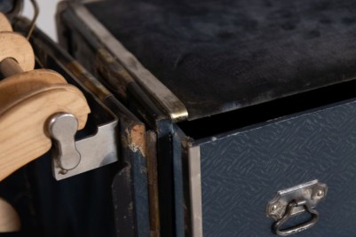 vintage-travelling-trunk-drawer